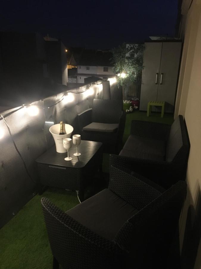 Appartement Victoria-T2-41m2-Balcon, wifi, linge, produits, ménage inclus à Reims Extérieur photo