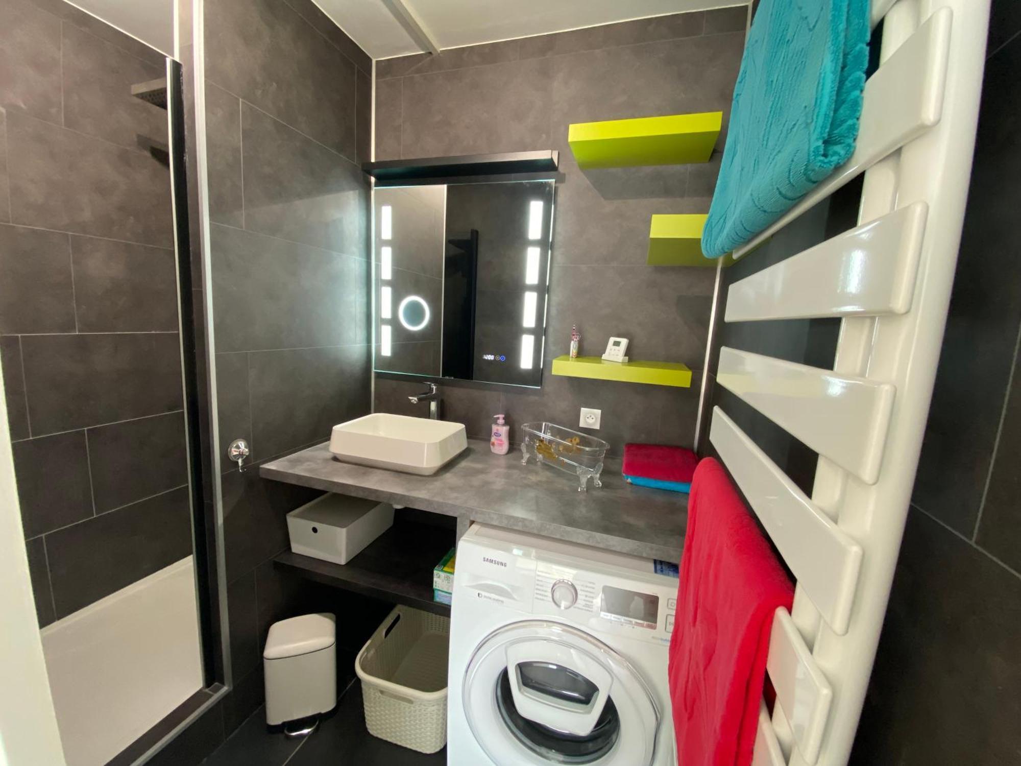 Appartement Victoria-T2-41m2-Balcon, wifi, linge, produits, ménage inclus à Reims Extérieur photo